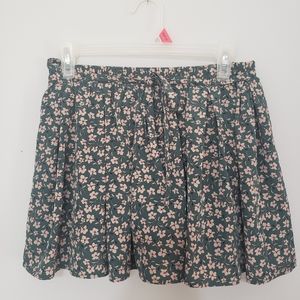 Dark green and cream flower skort